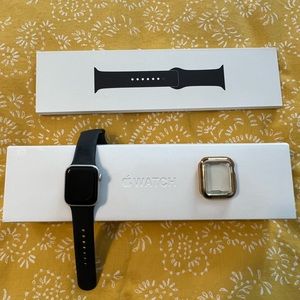 Perfect Condition Apple Watch Series 5 GPS + extra case + band